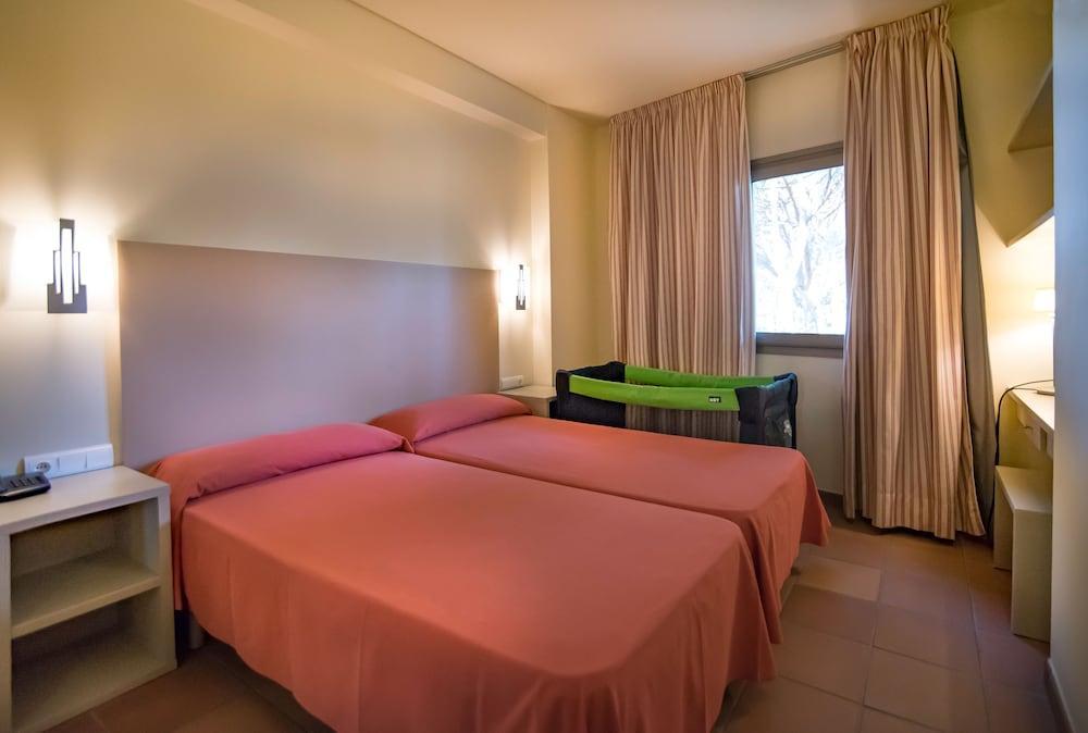 Aparthotel Ciutat De Palol Platja d'Aro Bagian luar foto